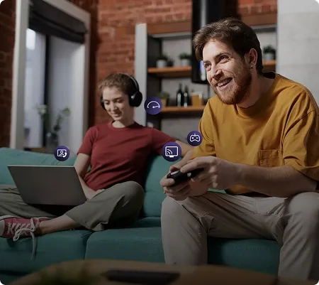Family enjoying TV & Mobile offers of Spardo